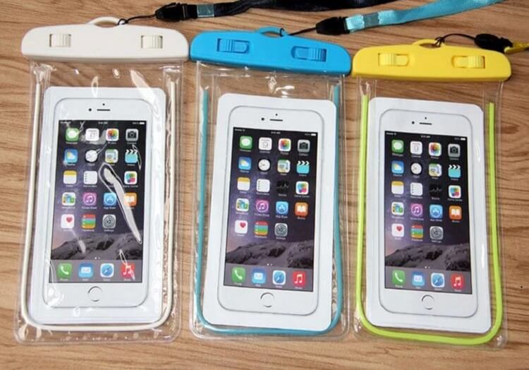 luminous-design-waterproof-cell-phone-bag-and-water-resistant-case-with-lanyard-and-clear-waterproof-bag-for-mobile-phone